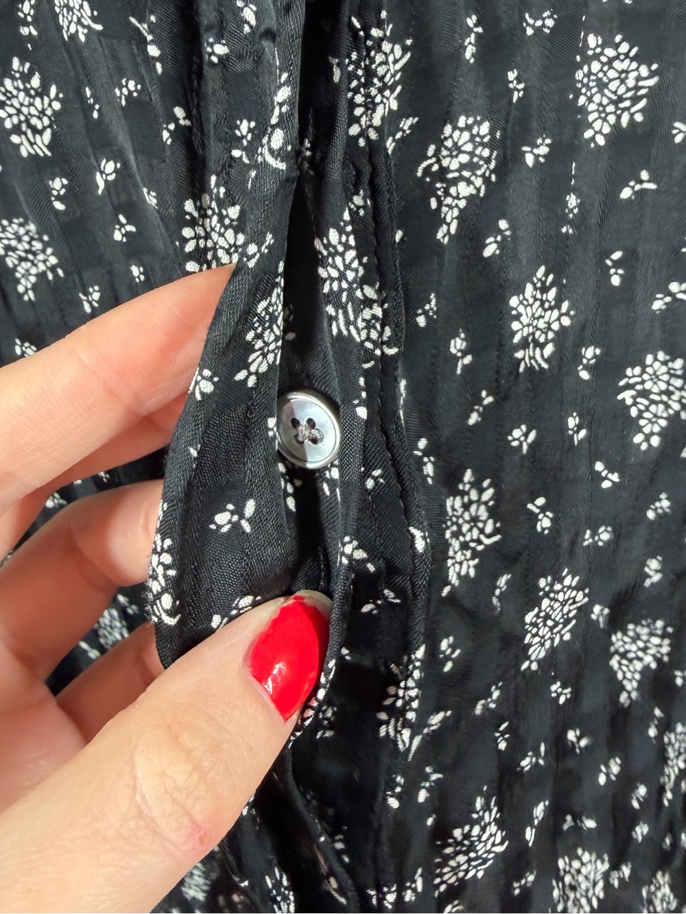 Madewell Black White Floral Button Up‎ Long Sleeve Top - Picture 4 of 7